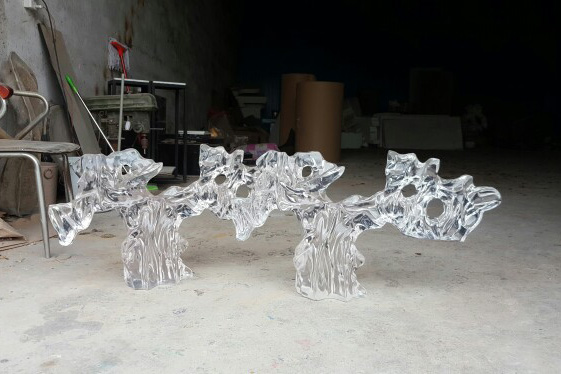 抽象透明树脂雕塑