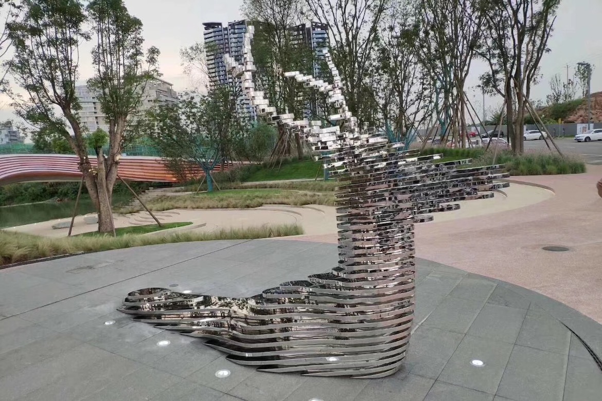 抽象镜面麋鹿-不锈钢雕塑