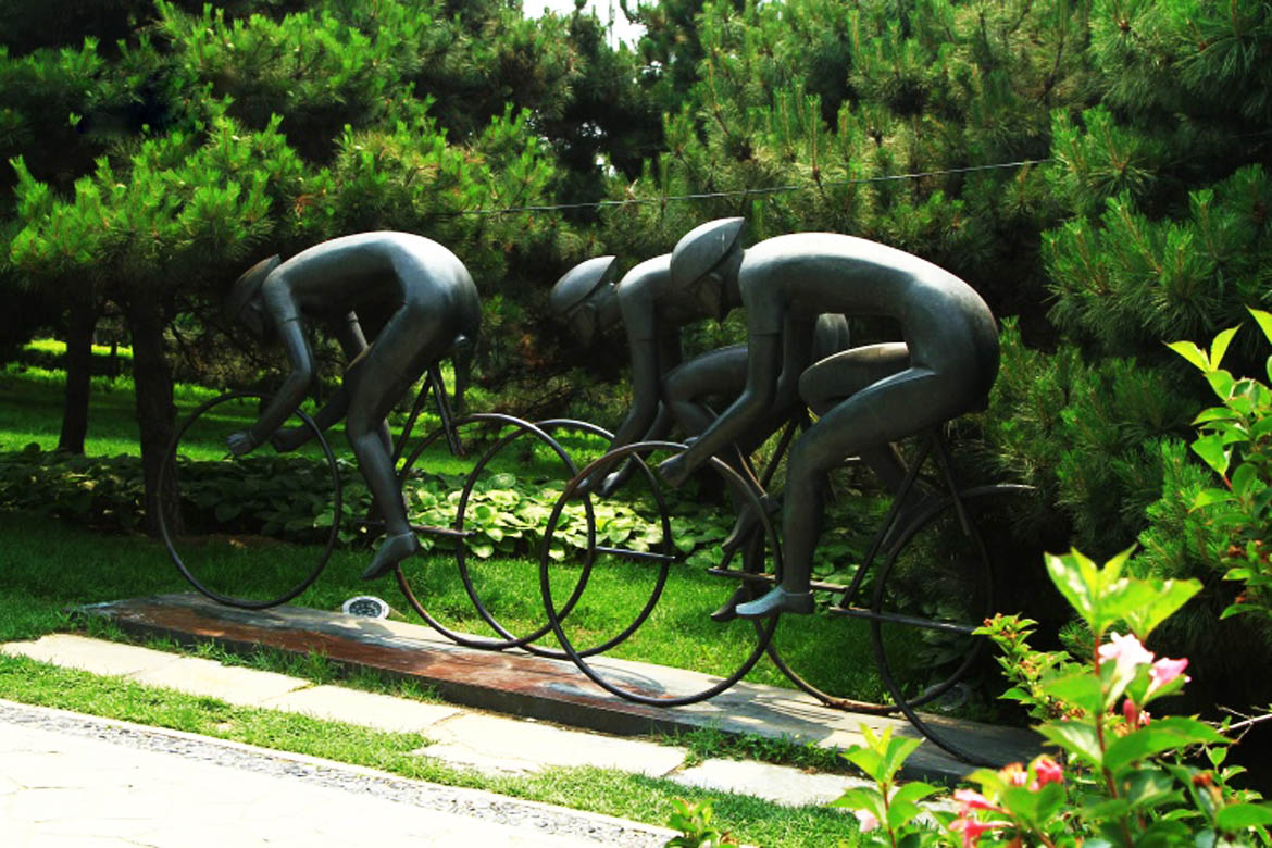 公路自行车追梦-铸铜雕塑